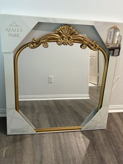 Elegant Mirror Brand New!!