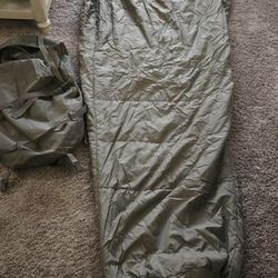 Modular sleeping bag, lightweight with stuff sack military green