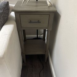 Super Cute Like New End Table