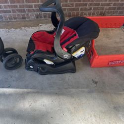 Child Carrier Complete With Car Base 