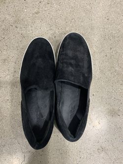 Women’s Vince black suede shoes size 8 $20 firm