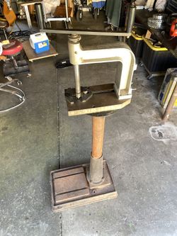 Hand Tapper With Stand