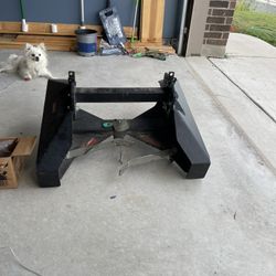 Fifth Wheel Adapter , For a Titan XD . It’s A Curt E 16