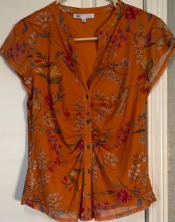 DR2 Floral Button-Front Blouse