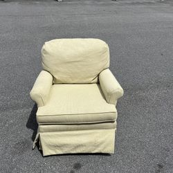 Swivel Lounge Chair