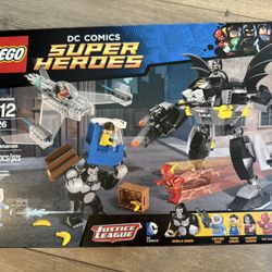 Lego Super Heroes Justice League 76026 Gorilla Grodd Goes Bananas 