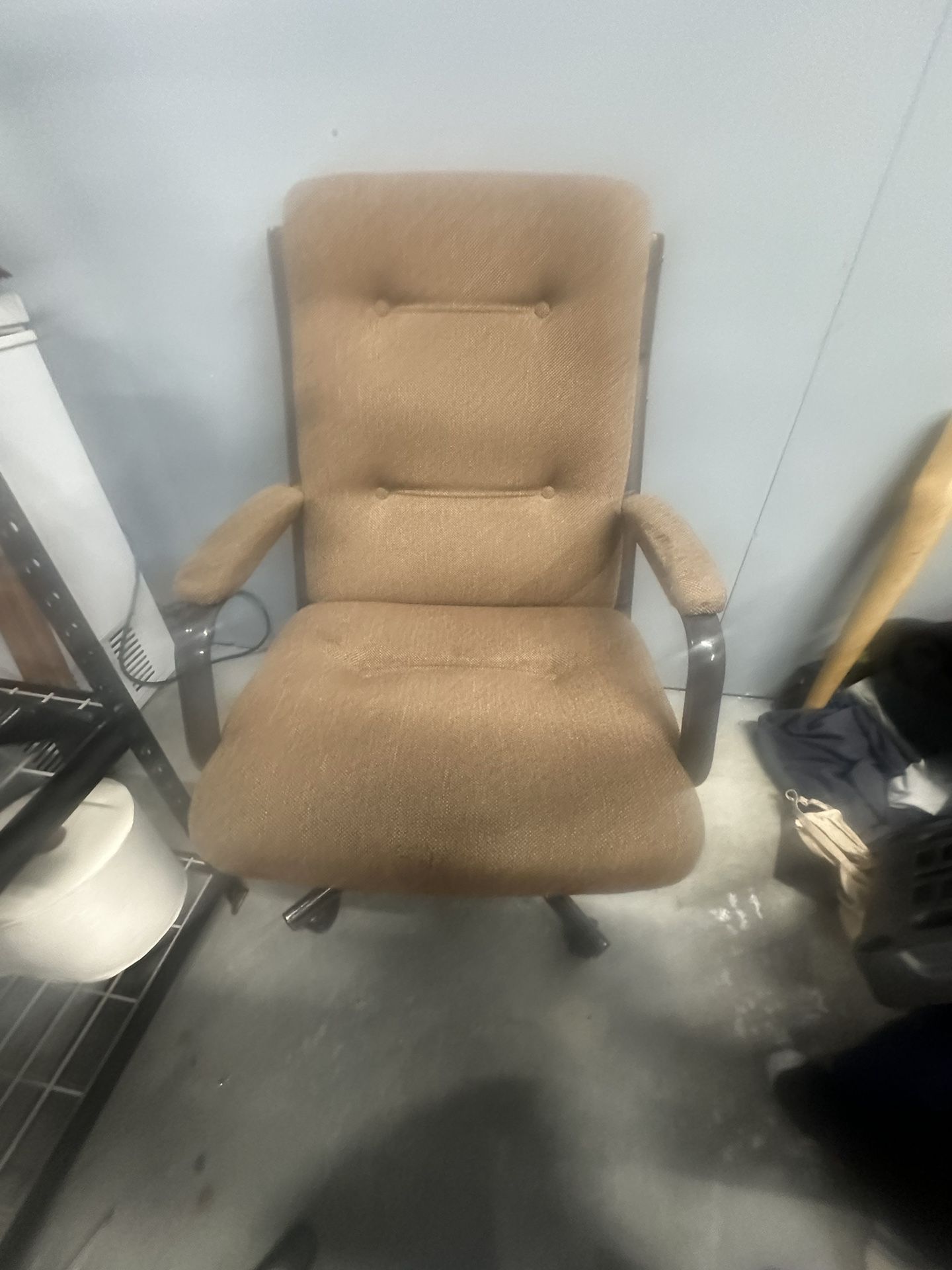 Executive office chair