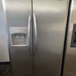 Frigidaire Stainless Refrigerator Side By Side 