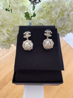 CC Pearl Earrings 