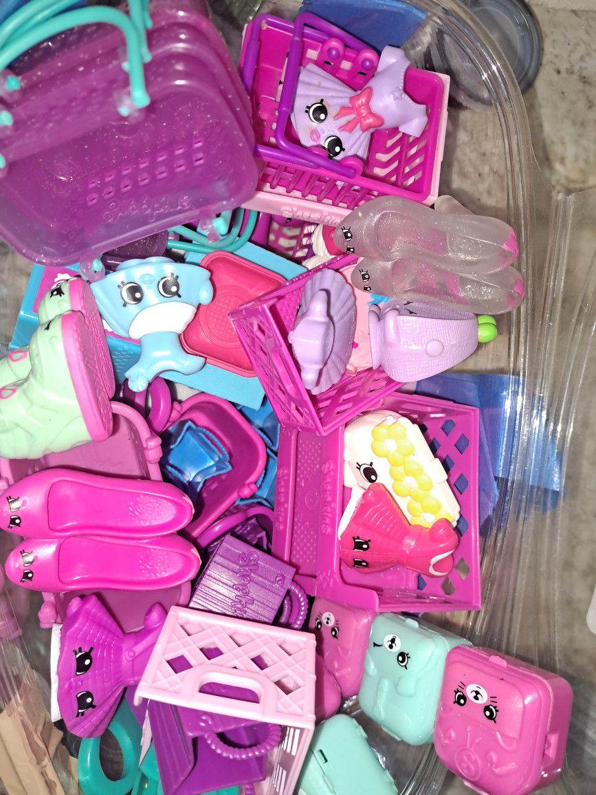 More The 50 Shopkins  diferens Colors In Figures$10.00