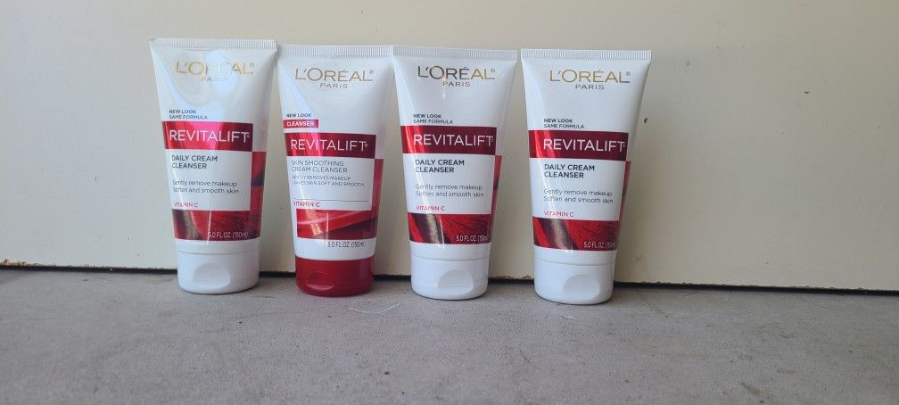 Loreal Revitalift Face Cleanser 