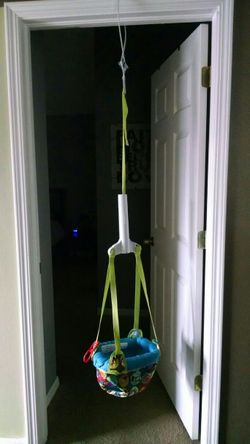 Baby swing / doorway bouncer