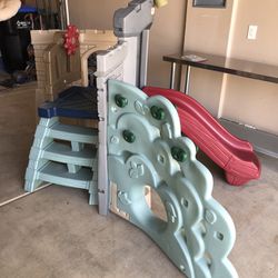 Little Tikes Endless Adventures Castle Climber And Slide! Ages 2-6. Already Disassembled And Ready To Go. Pick Up By Inspirada In Henderson. 100 Firm