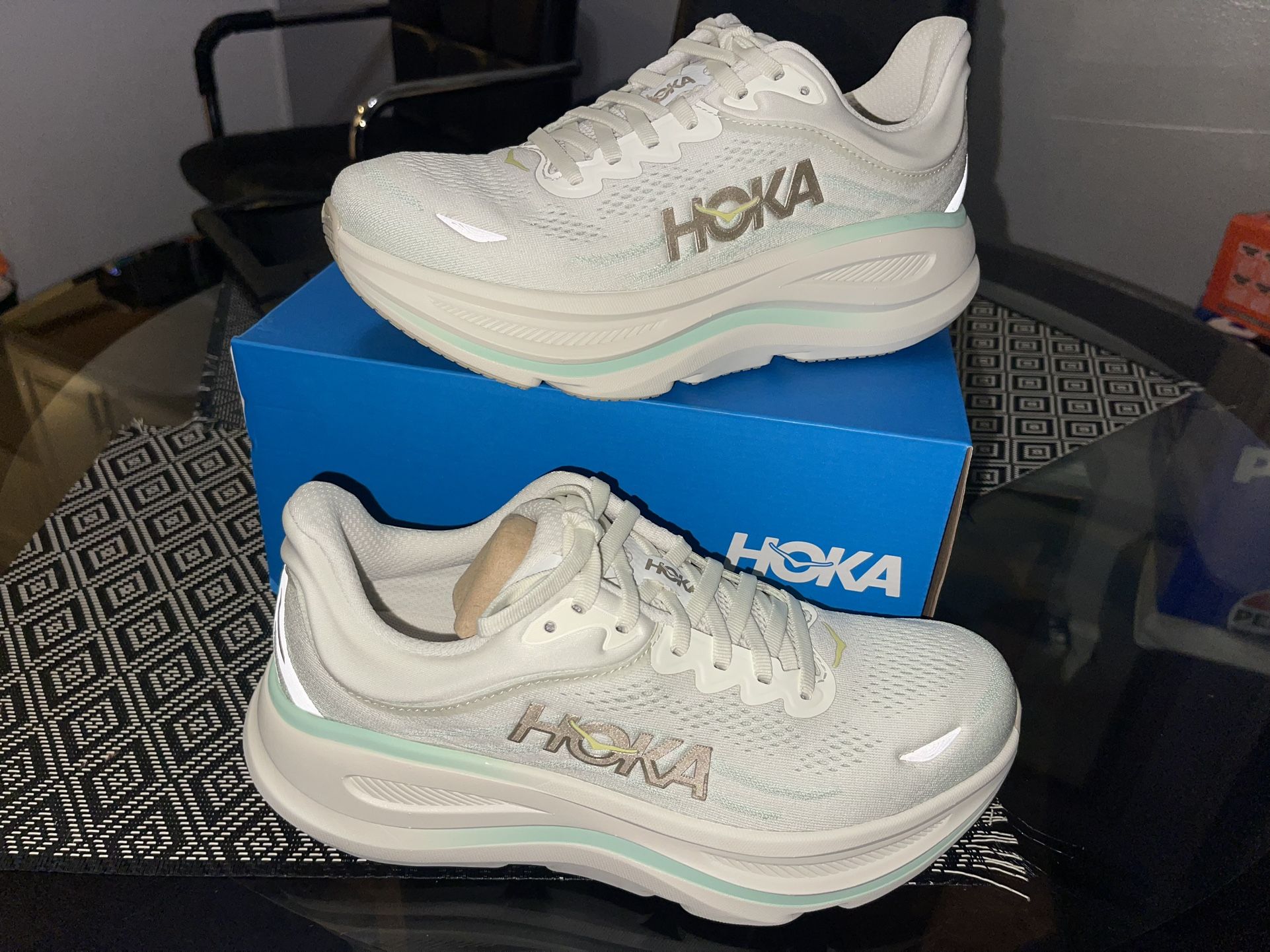 Hoka Bondi 9 / Size 6.5 Women’s $95