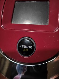 KEURIG COFFEE MACHINE