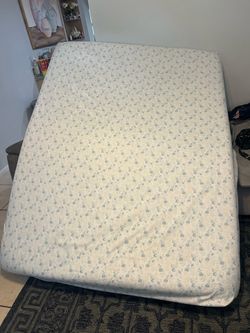 QUEEN  FOAM MATTRESS ONLY / solo colchón suave