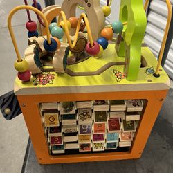 B. toys Wooden Activity Cube - Zany Zoo