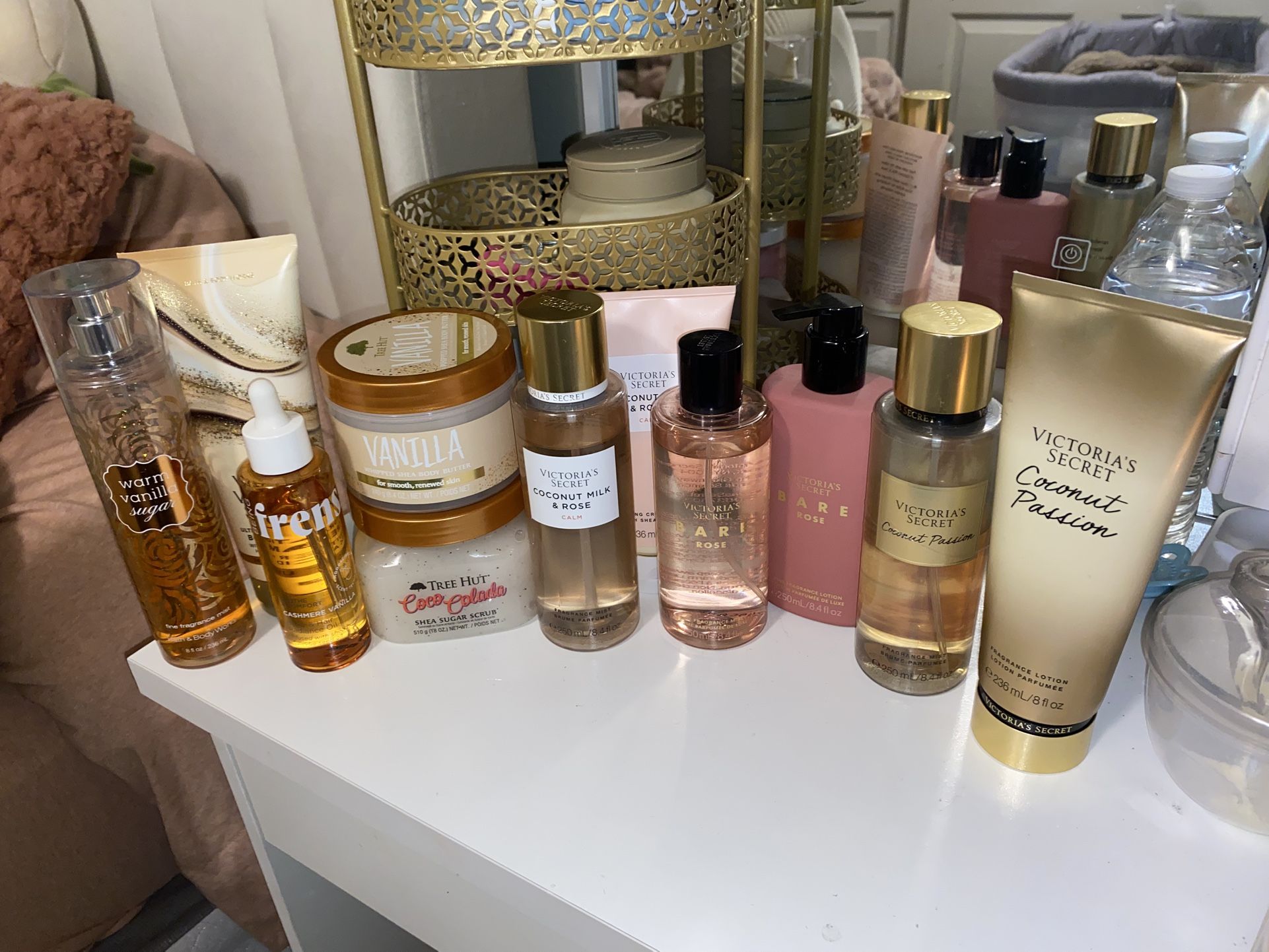 11 pc Victorias Secret, B&BW, Tree Hut bundle