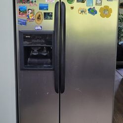 Kenmore Refrigerator  (Carson)