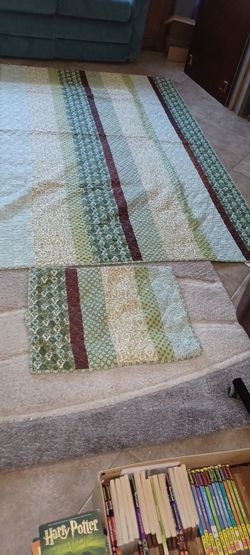 Home Classics Twin Quilt Set