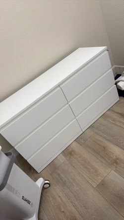 BRAND NEW DRESSER