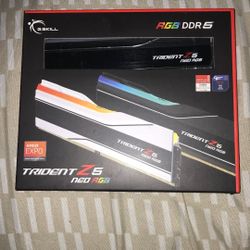 TRIDENT Z5 NED RGB