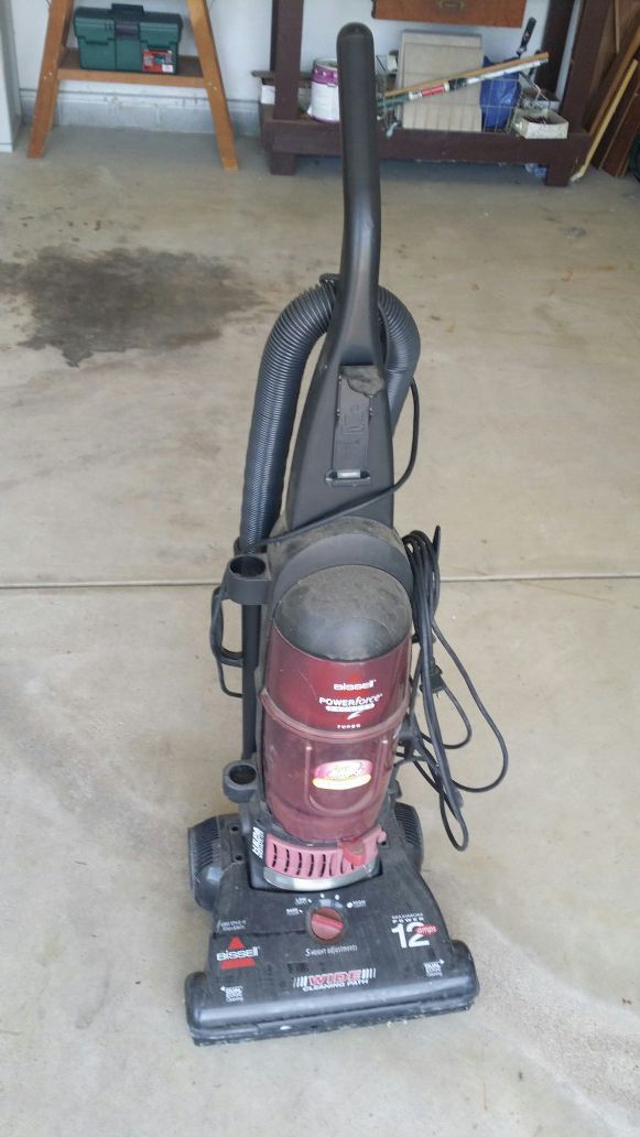 Free vacuum, needs cleaning