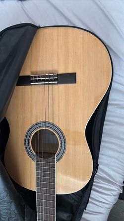 Classical Acoustic Guitar Natural Finish