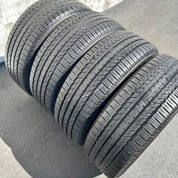 225 55 19 Tires Con 80% De Vida Las 4 De La Marca TOYO 