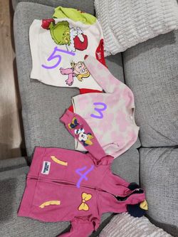 Girl size 5 sweaters.