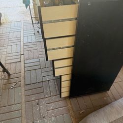 Black Dresser – FREE – Still Usable