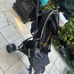  Stroller