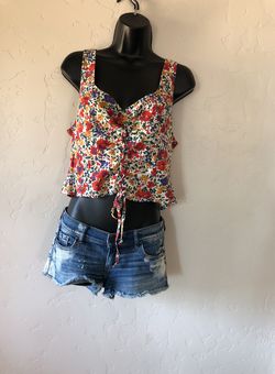 Urban Outfitters Laced Crop Top / Size Large