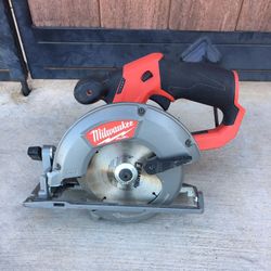 CIRCULAR SAW MILWAUKEE TOOL ONLY 