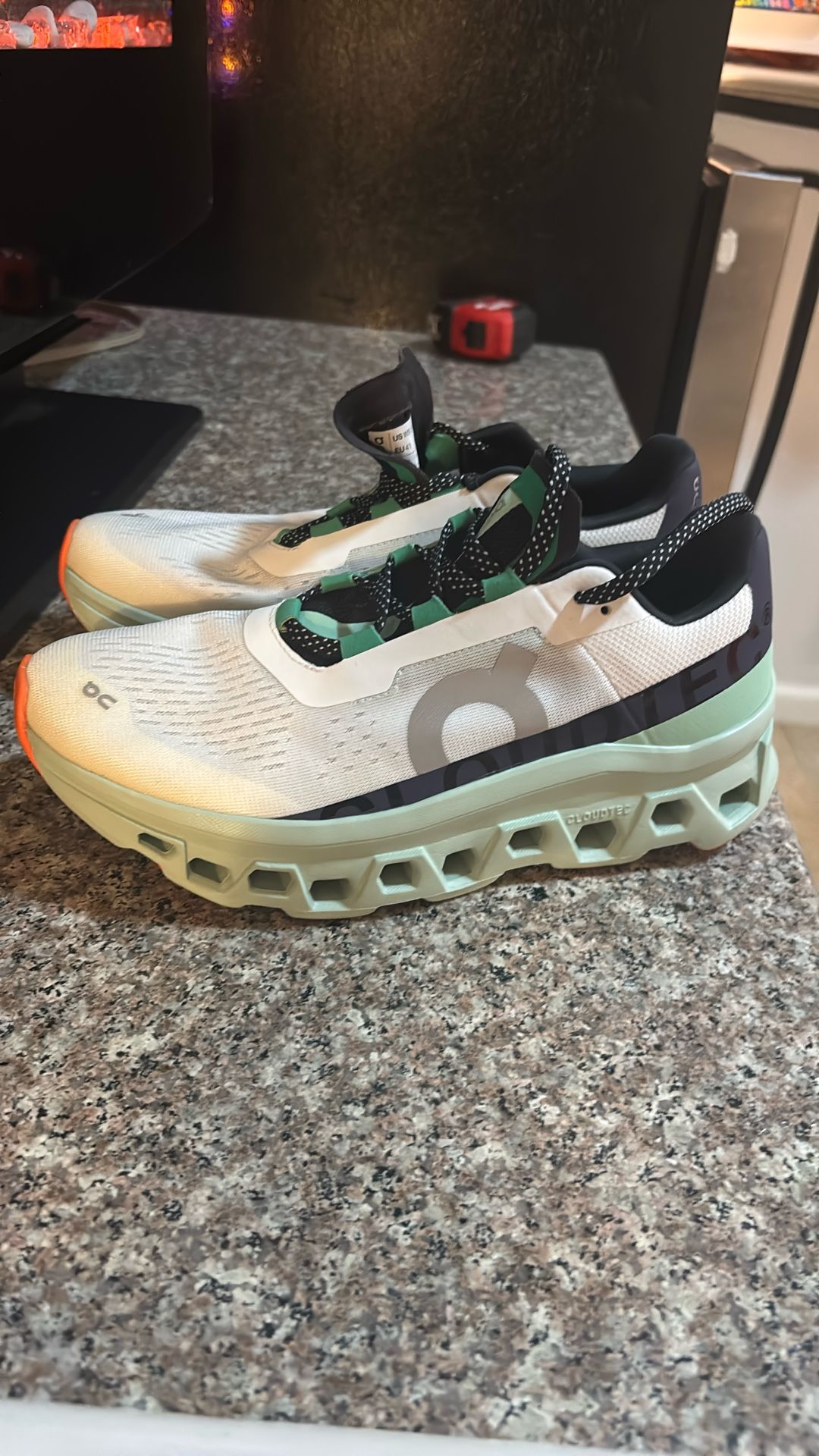 On Cloudmonster Sneakers