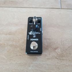 Donner Giant Metal Distortion Pedal 