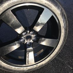 Range Rover/ Defender new tire and rim