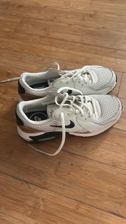 Nike sport shoes