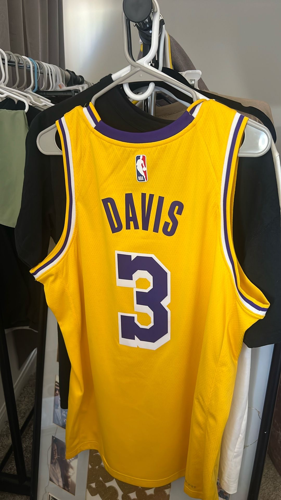 Lakers jersey (Anthony Davis) L