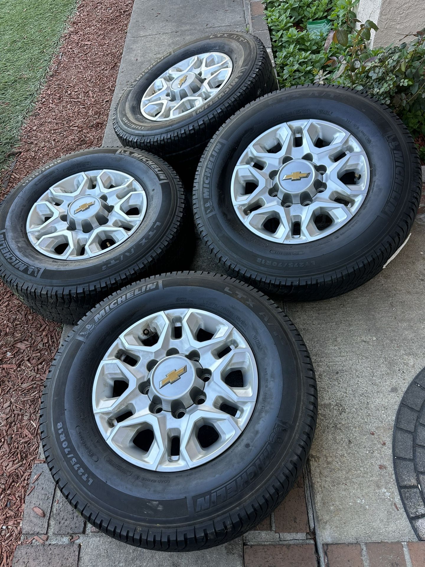 Chevy Silverado 2011 Para Arriba 2500 Y 3500 Rims Tires
