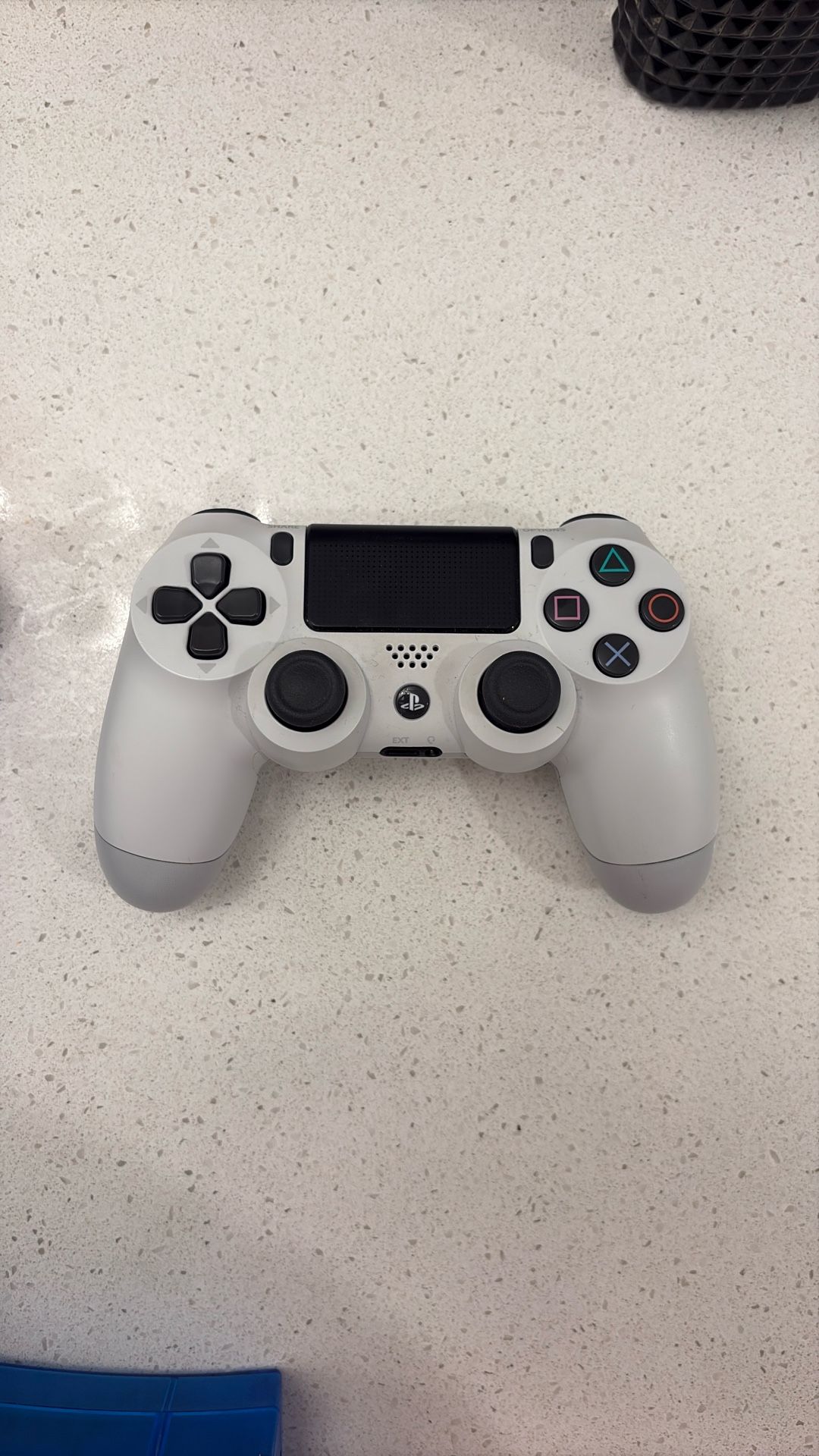 PS4 Controller