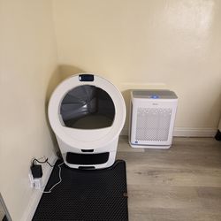 Litter Robot 5 pro and Matt