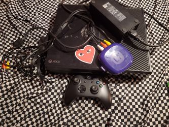 Nice XBOX WITH A WIRELESS REMOTE With A 115 Home DVD Movies To Go With It. 