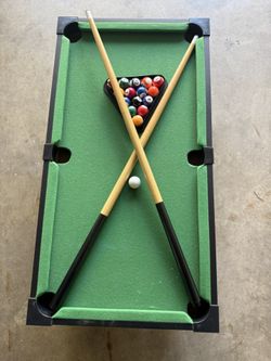 Mini Pool Table