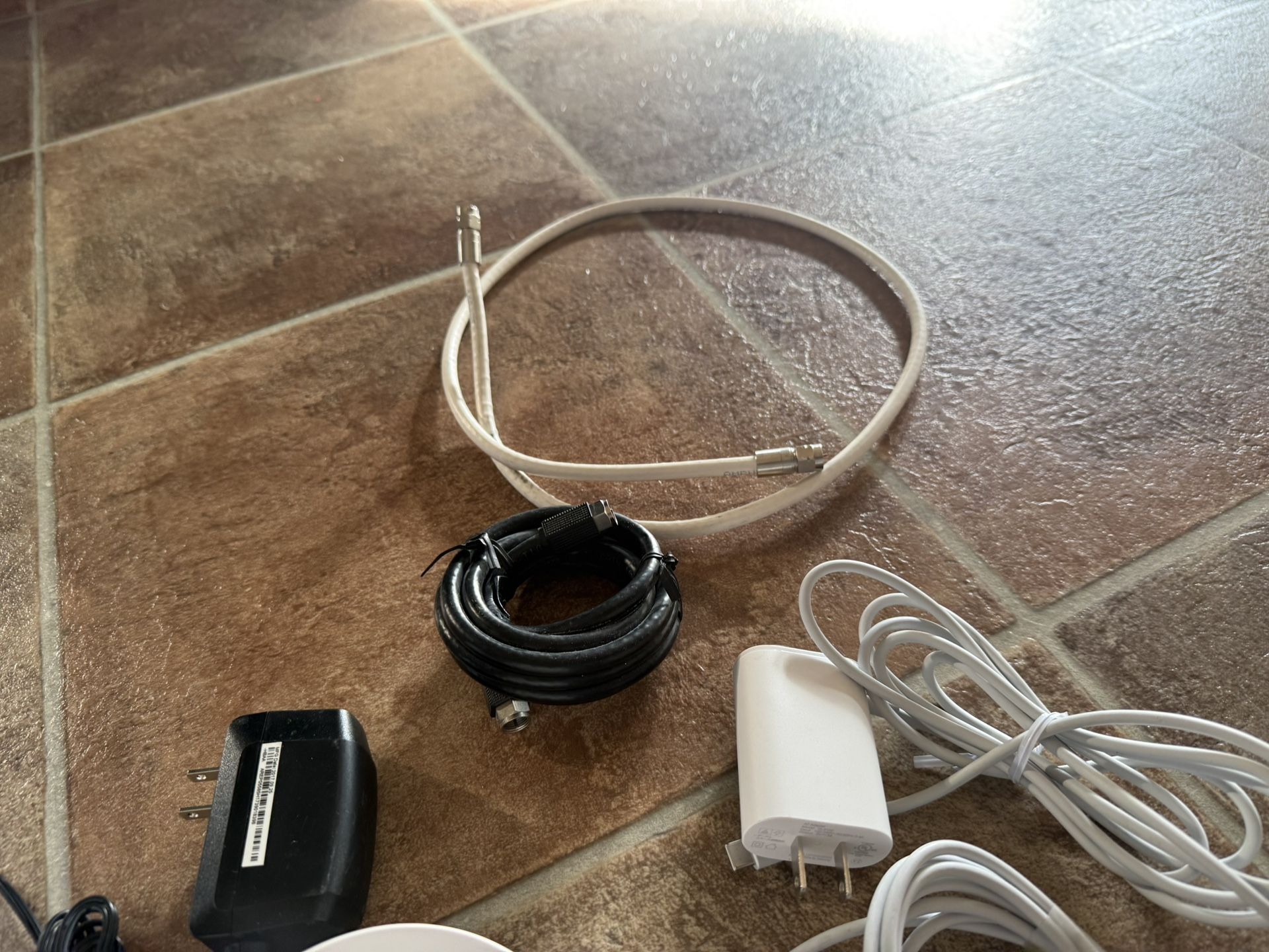 Google WiFi Mesh Kit With Surf Board Modem