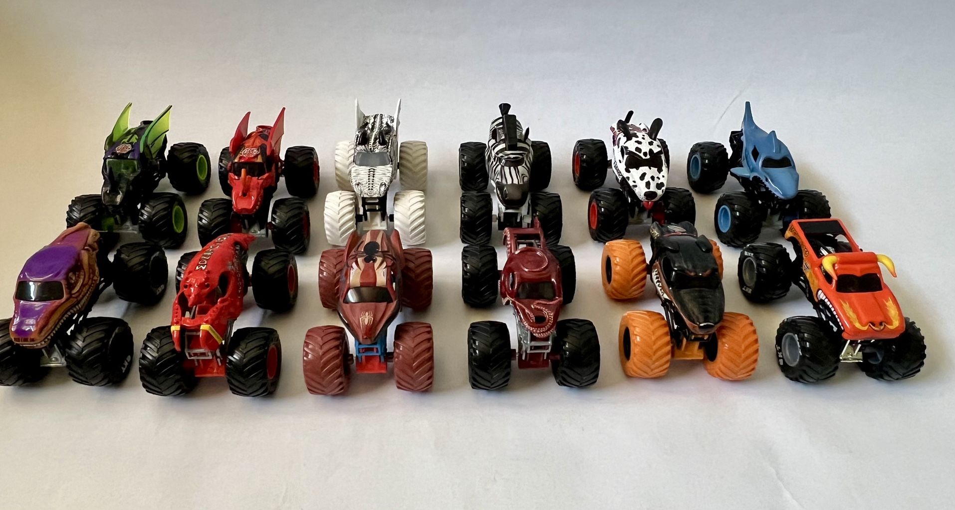 LOT of 12 Spin Master Monster Jam Crazy Creature Trucks 1:64 Scale Diecast Toys