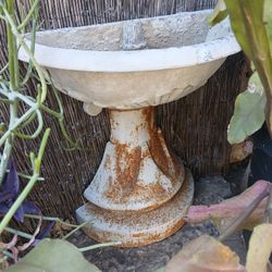 Metal Fountain Planter 23x13x24