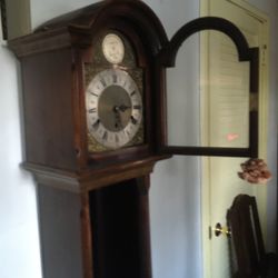 Grandfather clock 