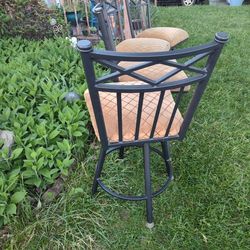 4 Heavy Nice Barstools That Swivel