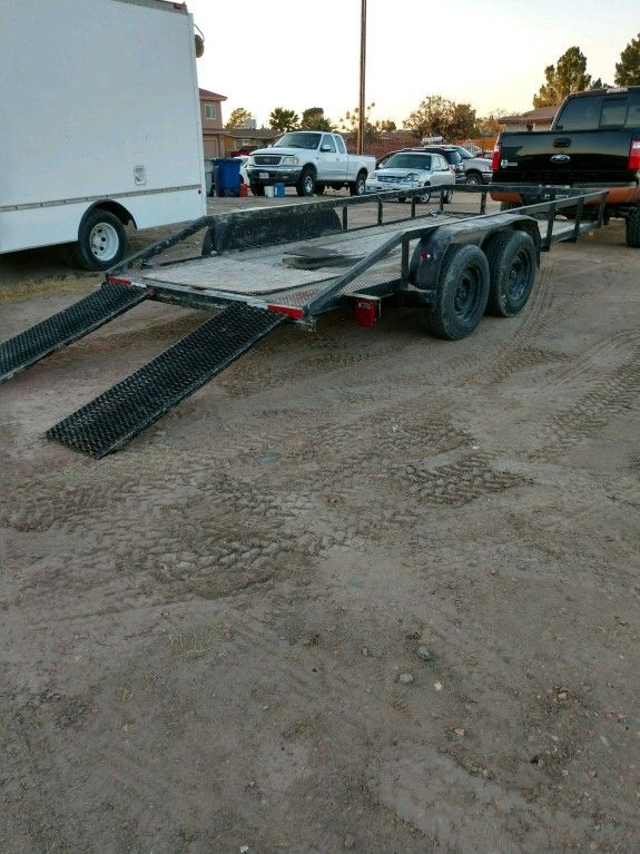 Traila para remolcar carros o material
